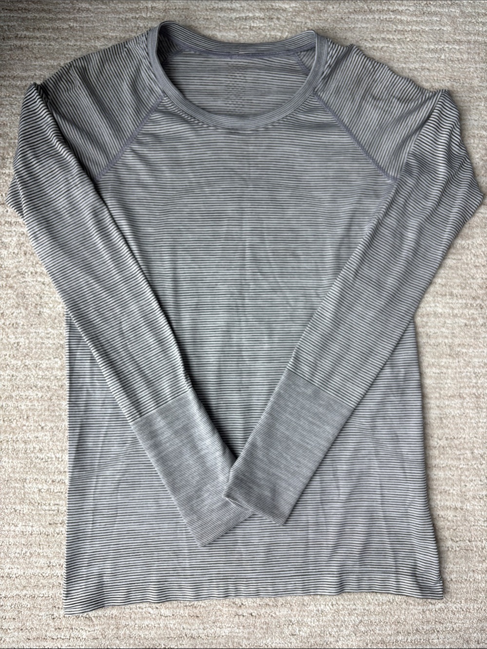 lululemon athletica Swiftly Tech Long Sleeve (Hip Length)